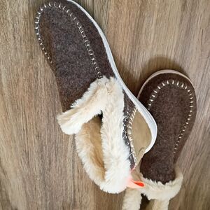 NWOT Cozy Brown and Cream Slippers